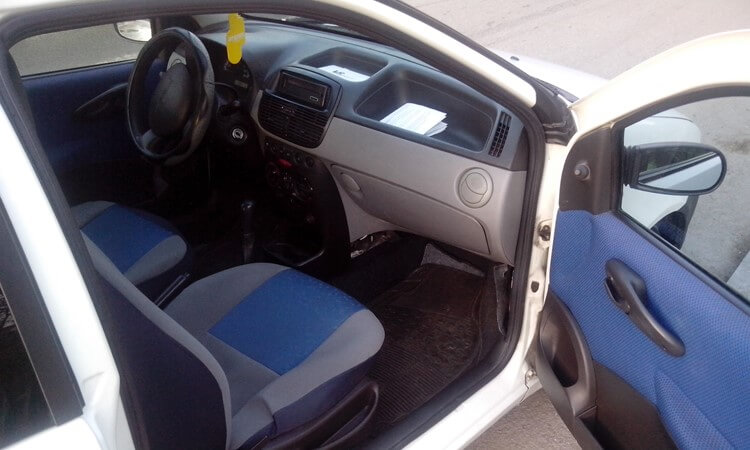 Polovni Fiat Punto 1.2 enterijer