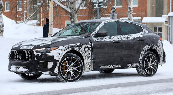 maserati levante gts napred