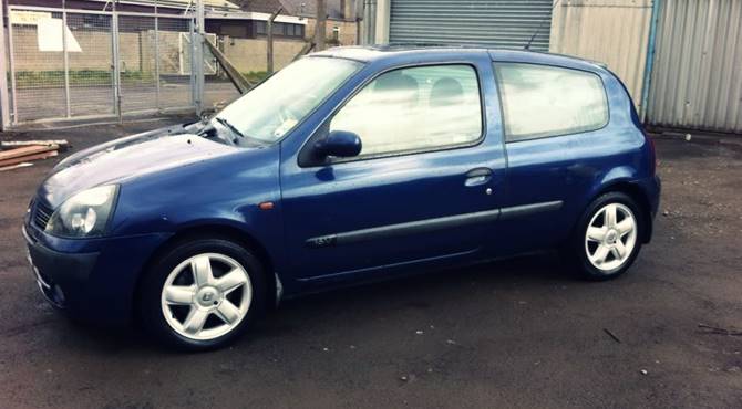 Renault Clio 1.2 2001. godište otkup polovnih automobila